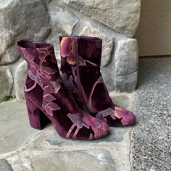 Steve Madden Booties - Picture 3 of 3